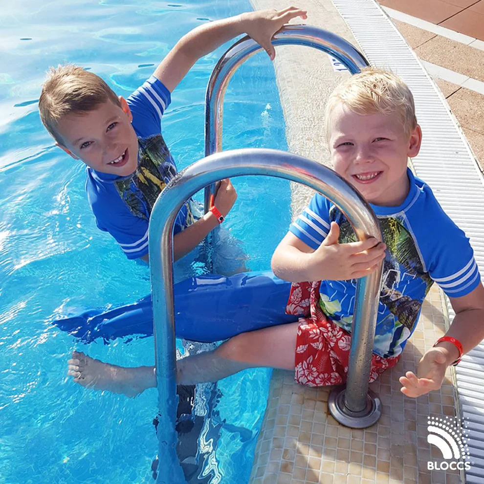Bloccs Children's Waterproof Cast Protector - Image 2